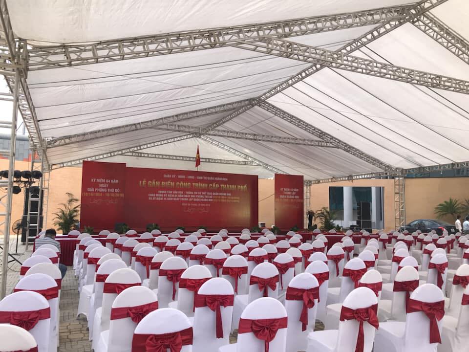 Mẫu ghế sự kiện nơ đỏ